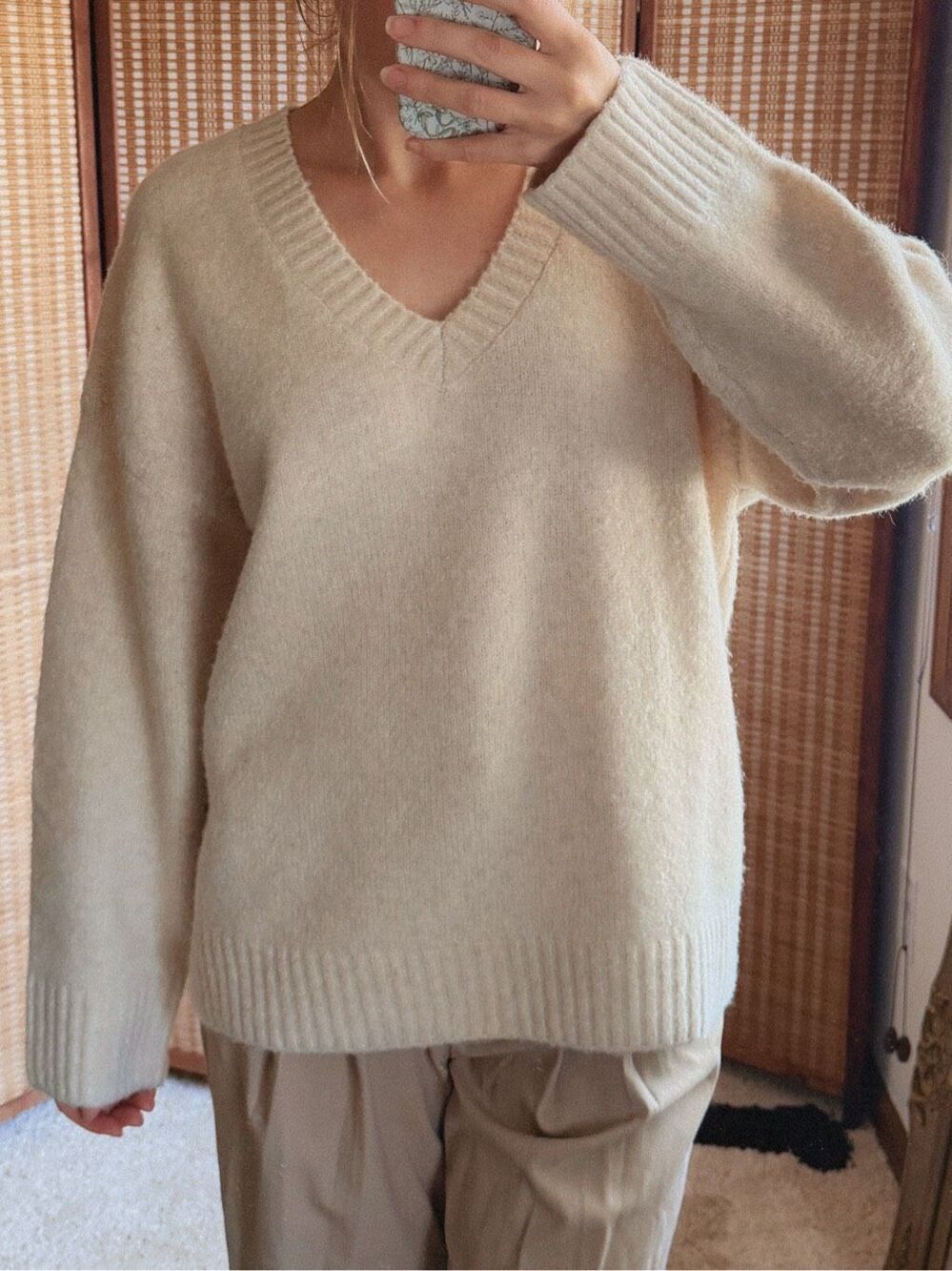 New Song of Style Oversized V Neck Sweater Size XS
